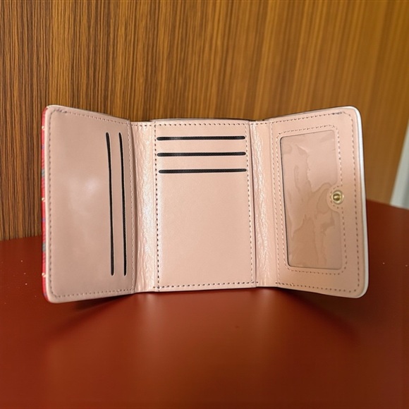 Hello Kitty Women’s Wallet - White and Red Plaid NW/oT - Picture 3 of 4